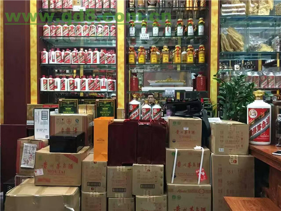 顺昌烟酒回收锡山店